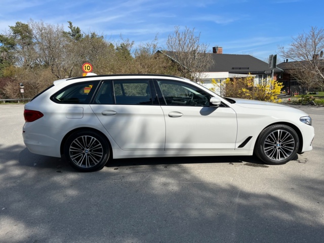 1026559-4 BMW 520d xDrive Touring - 2020