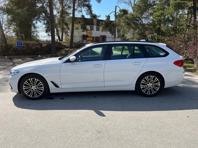 1026559-8 BMW 520d xDrive Touring - 2020