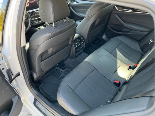 1026559-30 BMW 520d xDrive Touring - 2020