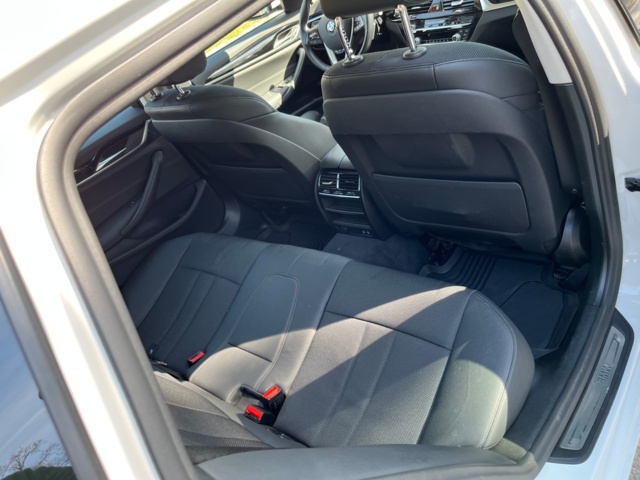 1026559-33 BMW 520d xDrive Touring - 2020