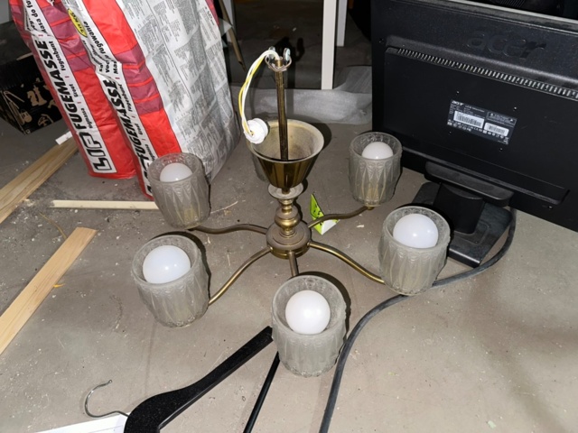 824955-27 1100 kvm konkurslager homestyling "Allt i ett objekt" Fyndmöjlighet