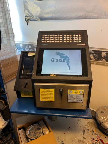 1026654-3 Paint box including paint system and wheel wash