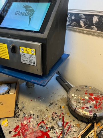 1026654-18 Paint box including paint system and wheel wash