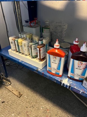 1026654-24 Paint box including paint system and wheel wash