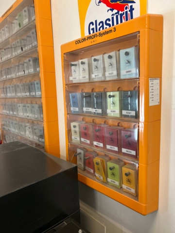 1026654-26 Paint box including paint system and wheel wash