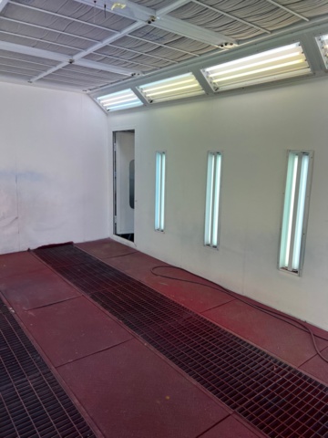 1026654-14 Paint box including paint system and wheel wash