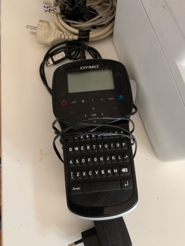 992917-2 Document shredder, label printer, computer screen, etc