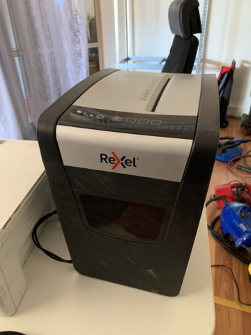 992917-5 Document shredder, label printer, computer screen, etc