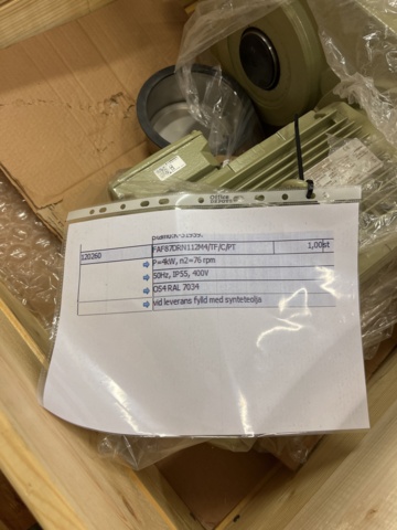 1012905-3 SEW Flat gear motor FAF87DRN112M4/TG/C/PT