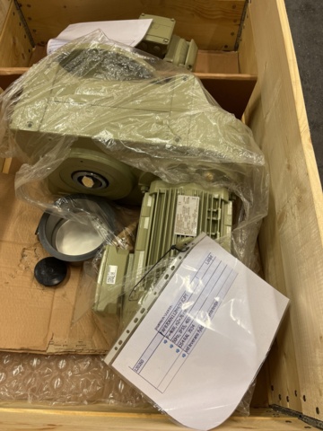 1012905-2 SEW Flat gear motor FAF87DRN112M4/TG/C/PT