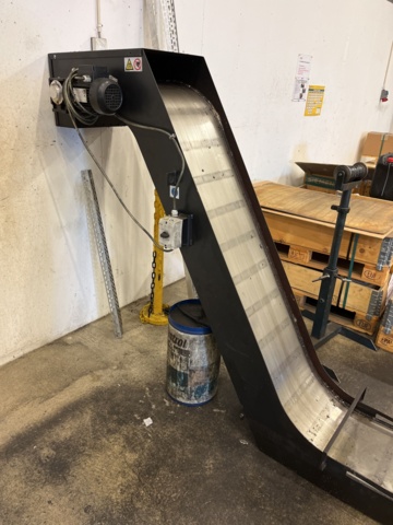 1012908-4 Chip conveyor magnetic for MAZAK year model 2015