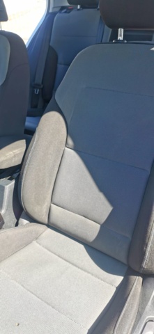 704137-19 Volkswagen e-Golf 24.2 kWh - 2015