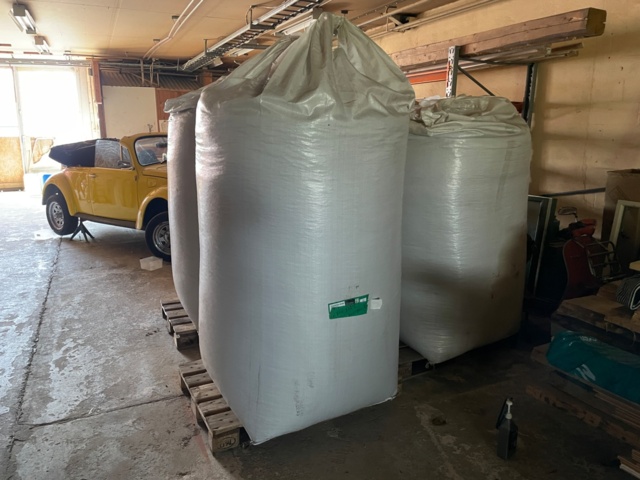 1027845-2 Sunflower pellets approx: 1245 kg