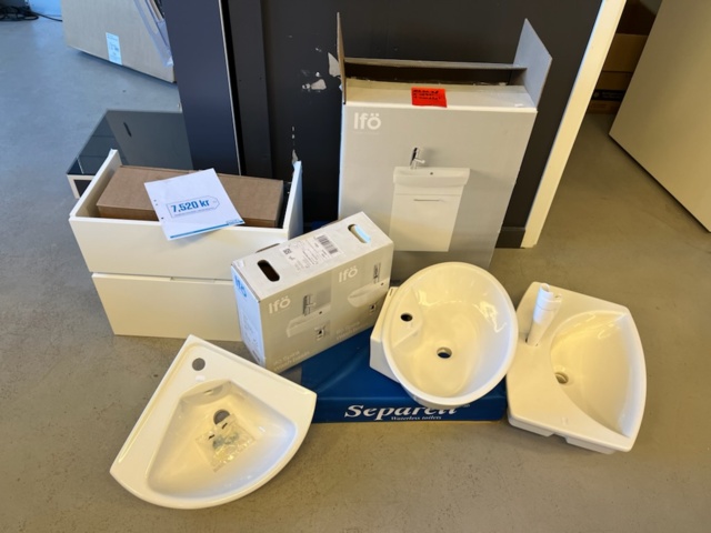 Various IFÖ bathroom furniture and sinks - PS Auction - We value the ...