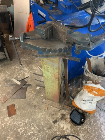 1027914-1 Plattjärnsbock