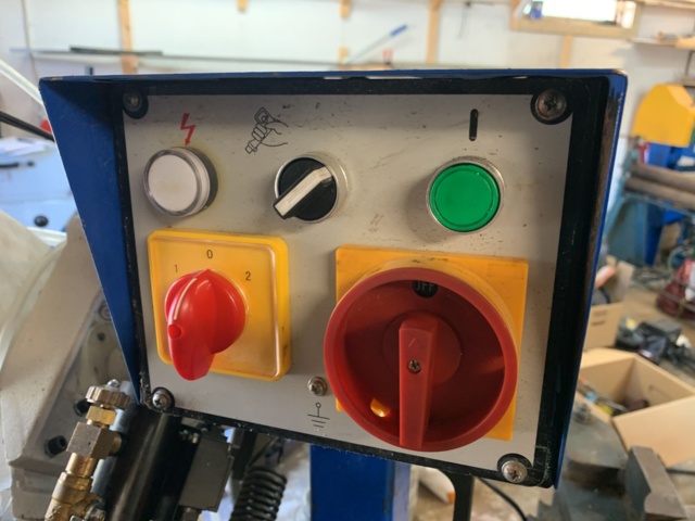 1027915-5 Metal band saw G5025