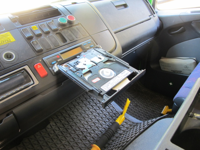 1028186-7 Mercedes-Benz Trucks Atego 5.1 PowerShift 2 - 2004