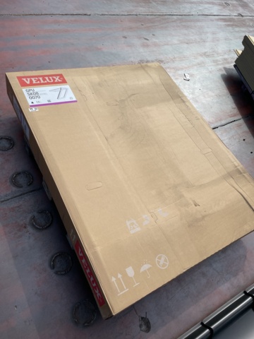 1025790-1 Velux roof window top hung 114x140