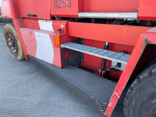 1007636-28 Counterweight truck Kalmar DCD 80-6H Freelift, - 2002