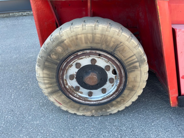 1007636-32 Counterweight truck Kalmar DCD 80-6H Freelift, - 2002