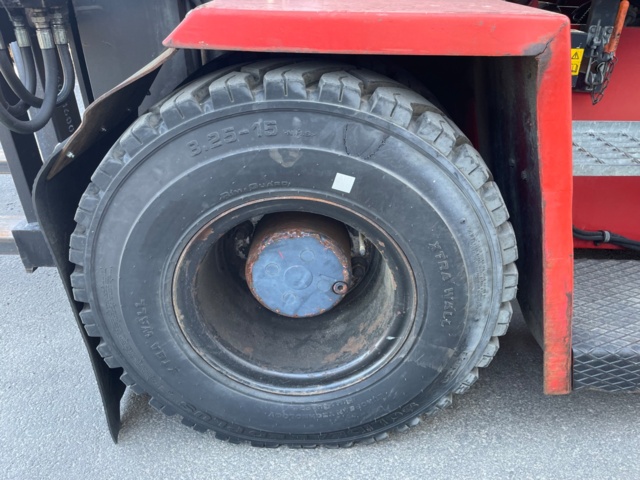 1007636-45 Counterweight truck Kalmar DCD 80-6H Freelift, - 2002