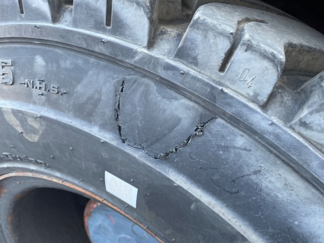 1007636-47 Counterweight truck Kalmar DCD 80-6H Freelift, - 2002