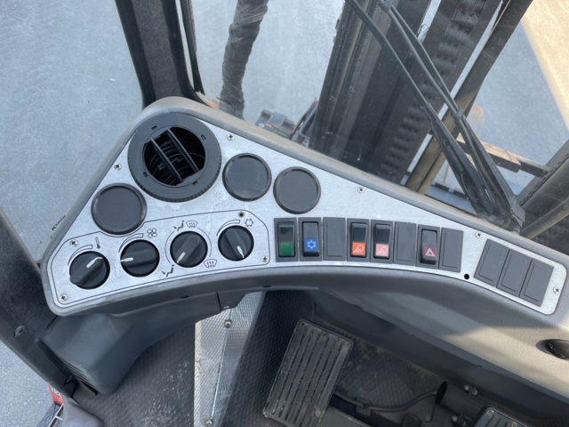 1007636-63 Counterweight truck Kalmar DCD 80-6H Freelift, - 2002