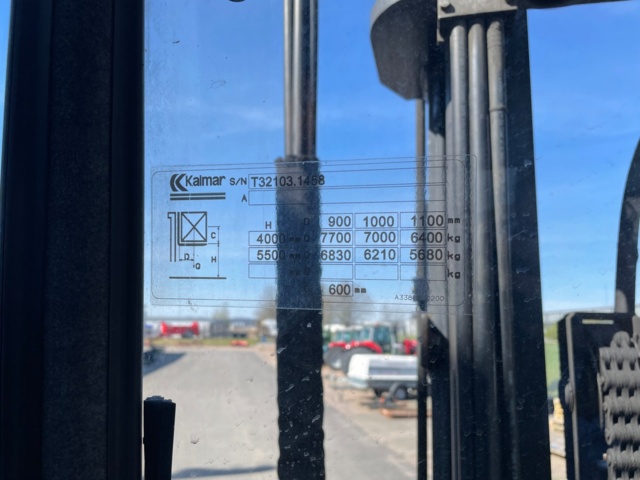 1007636-65 Counterweight truck Kalmar DCD 80-6H Freelift, - 2002