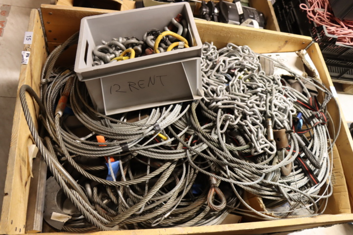 931321-1 Various rigging equipment