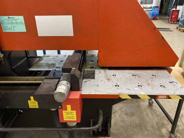 1024560-18 Punching machine Amada Aries 222