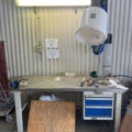1024052-1 Work bench with extraction hose and vise