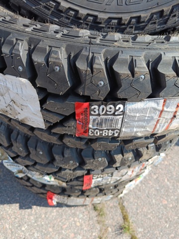 929128-10 Winter tires Cooper Discoverer S/T MAXX LT225/75R16 -NEW