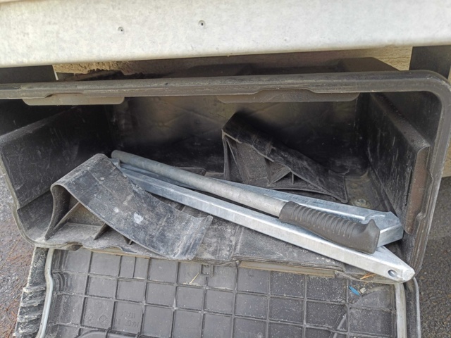 888371-16 Rejält 3-axligt släpvagn Westbay /  Adam 15 Agados 2500kg - 2020