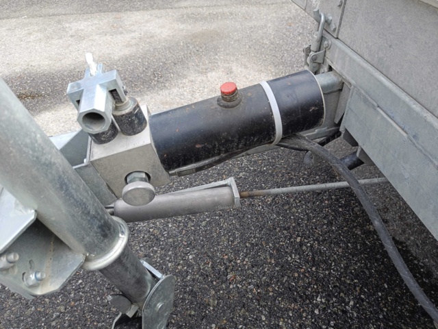 888371-18 Rejält 3-axligt släpvagn Westbay /  Adam 15 Agados 2500kg - 2020