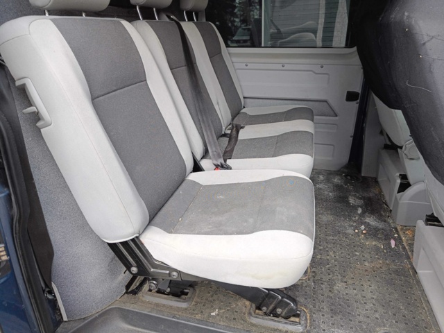 888375-42 Volkswagen Transporter Kombi T32 2.0 TDI 4Motion - 2014