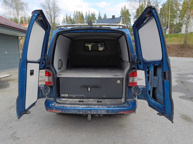 888375-43 Volkswagen Transporter Kombi T32 2.0 TDI 4Motion - 2014