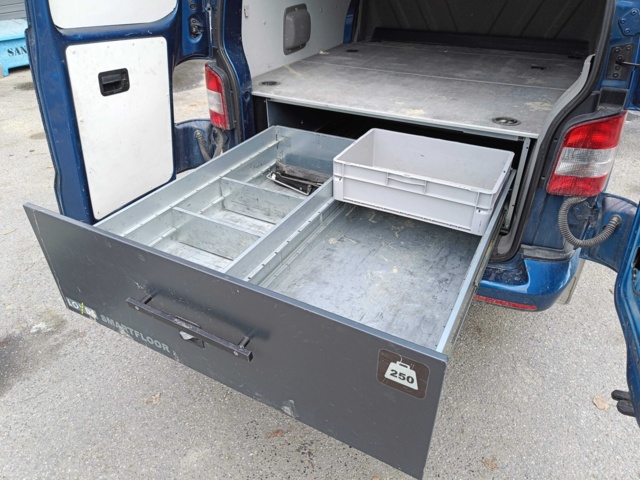 888375-46 Volkswagen Transporter Kombi T32 2.0 TDI 4Motion - 2014