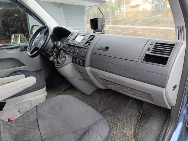 888375-53 Volkswagen Transporter Kombi T32 2.0 TDI 4Motion - 2014