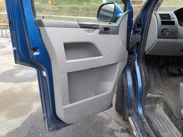 888375-55 Volkswagen Transporter Kombi T32 2.0 TDI 4Motion - 2014