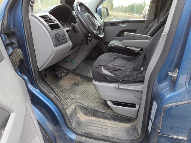 888375-56 Volkswagen Transporter Kombi T32 2.0 TDI 4Motion - 2014