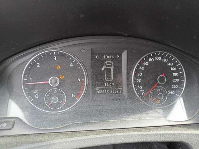 888375-59 Volkswagen Transporter Kombi T32 2.0 TDI 4Motion - 2014