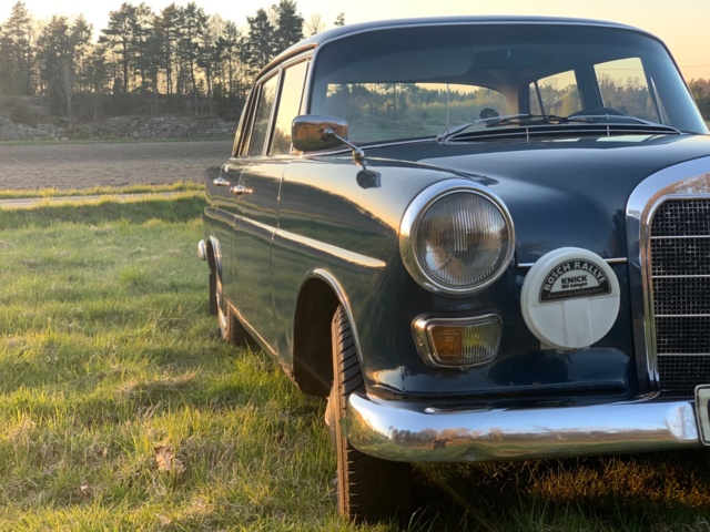 1028891-12 Mercedes-Benz 200 D - 1967