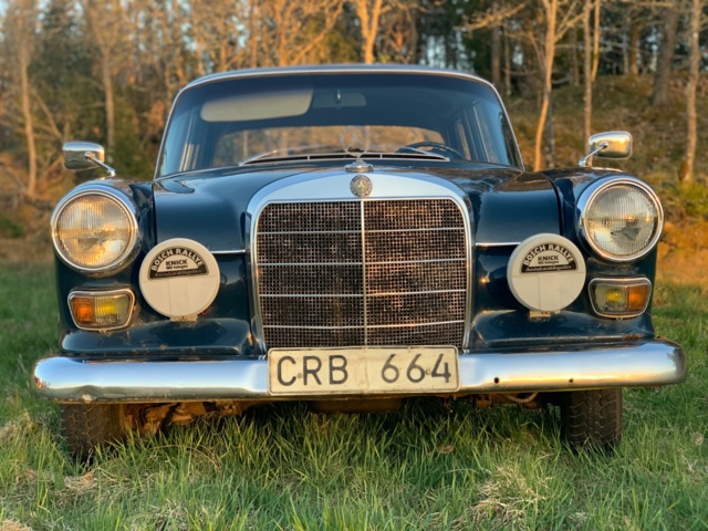 1028891-10 Mercedes-Benz 200 D - 1967