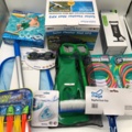1029018-1 Assortment of pool and bath accessories - Shipping included (192)