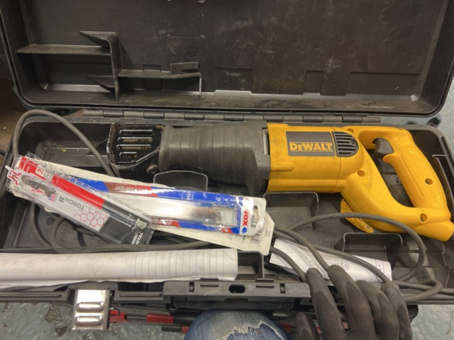 1024081-1 Tiger saw DeWalt DW304PK-qs