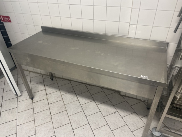 1025824-1 Stainless bench