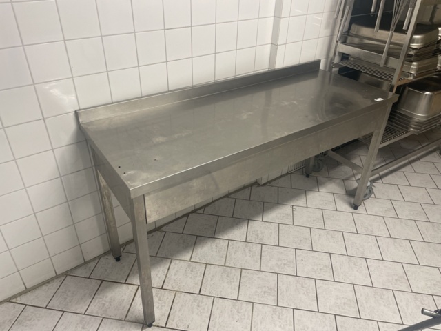 1025824-2 Stainless bench