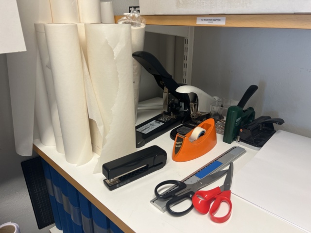 1022718-1 Various office supplies