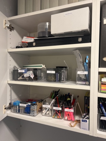 1022718-7 Various office supplies