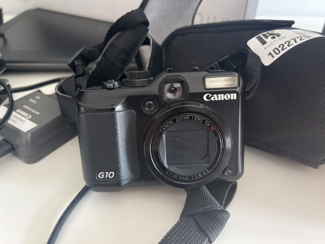 1022725-2 Camera Canon. G10